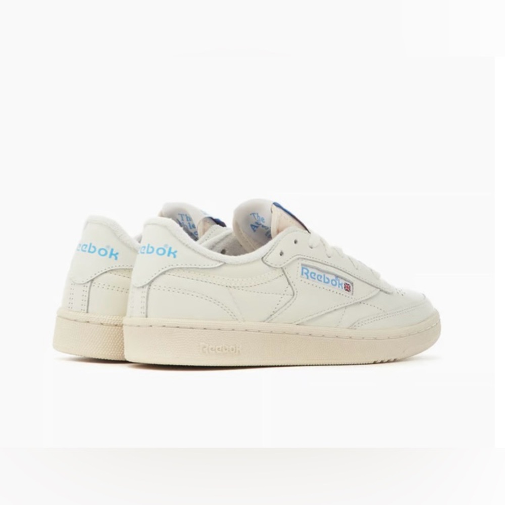 Reebok Women's Club C 85
Vintage. Leather. White.